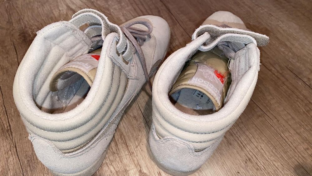 Дамски маратонки Reebok Classic HI 38