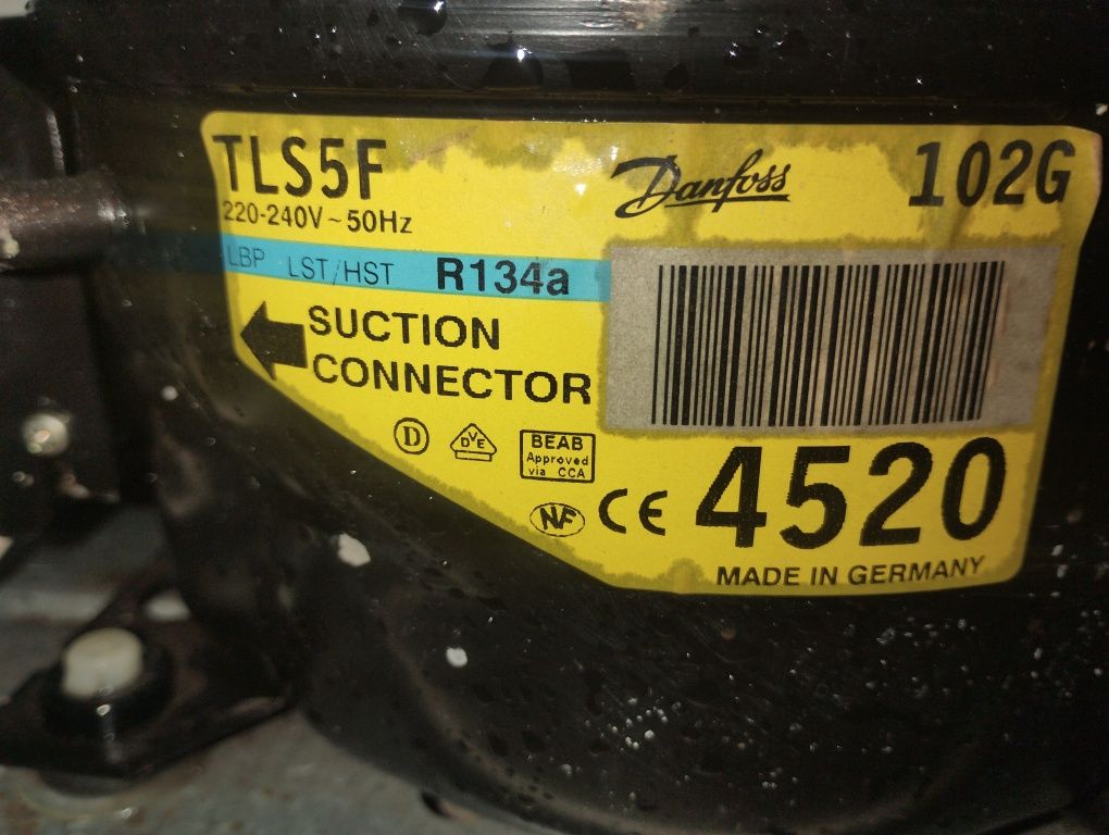 Продавам фризер марка SILTAL