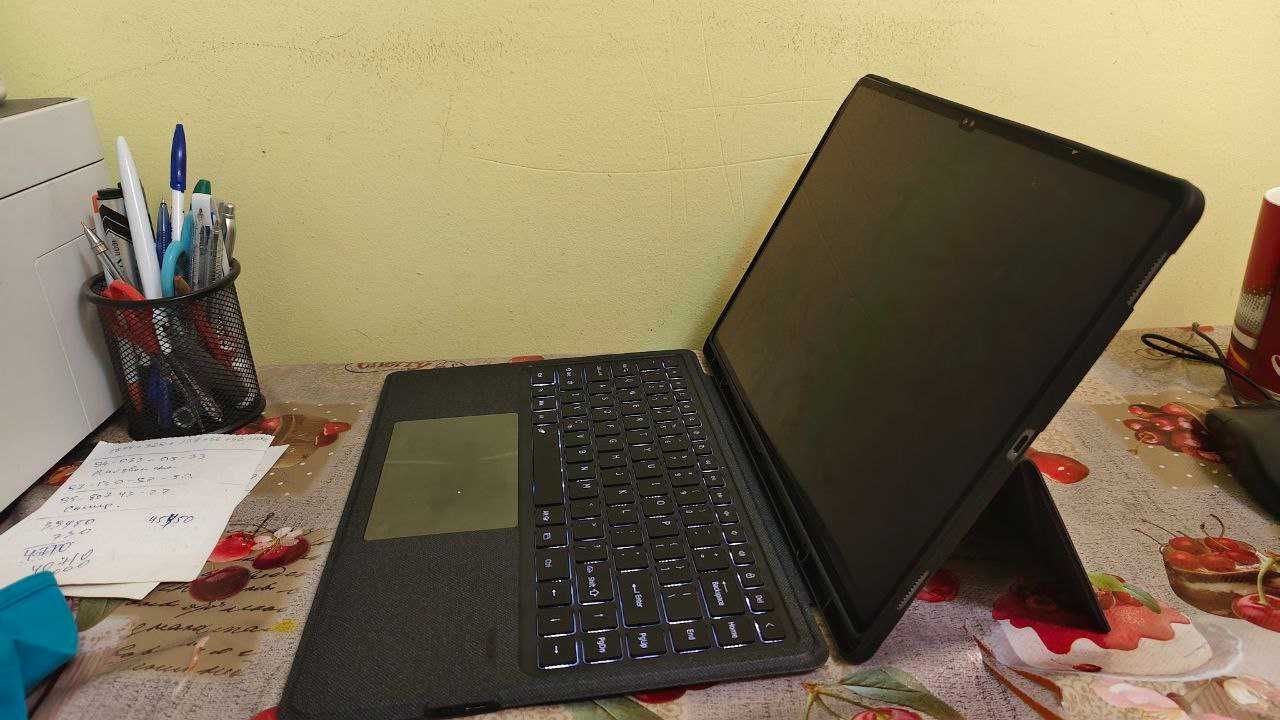 Samsung TabS10 Ultra plansheti + Klavitura + chexol + fast charger 2 m