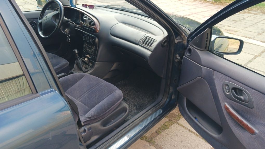 Продавам Ford Mondeo