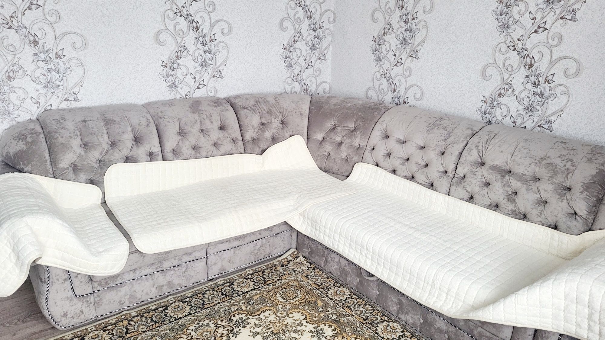 Продам дивандеки на угловой диван с креслом. Новые. Очень качественные