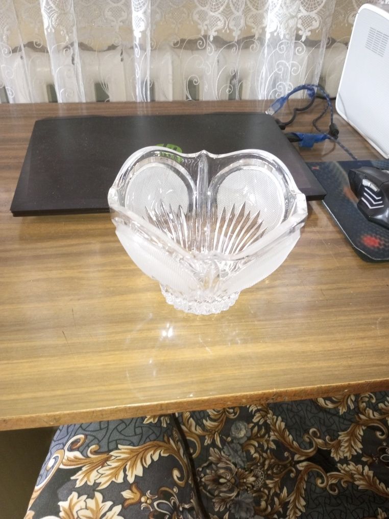 Хрусталь , пол хрусталь , стекло