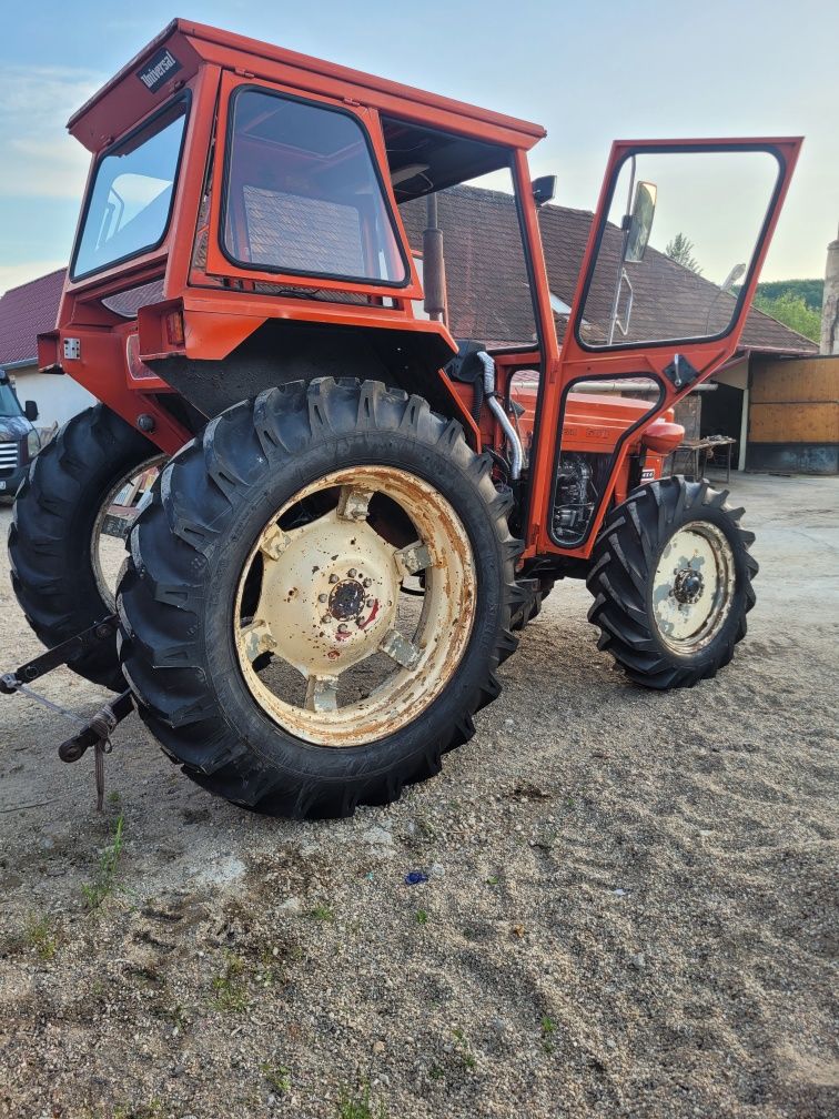 Tractor universal 550 4x4 esport