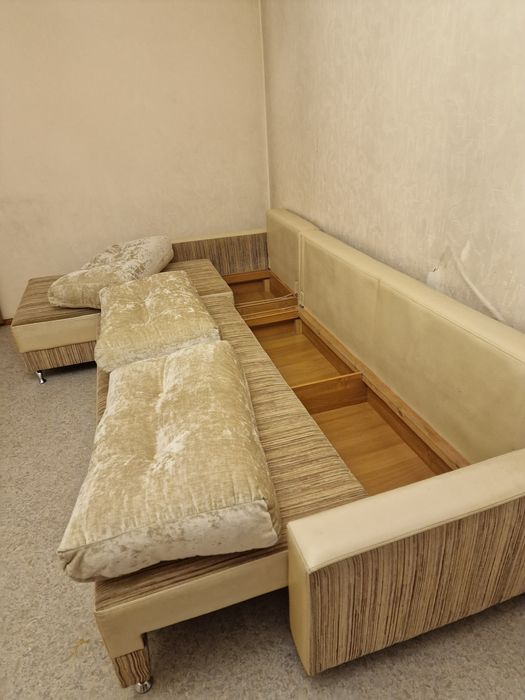 Продаётся угловой диван