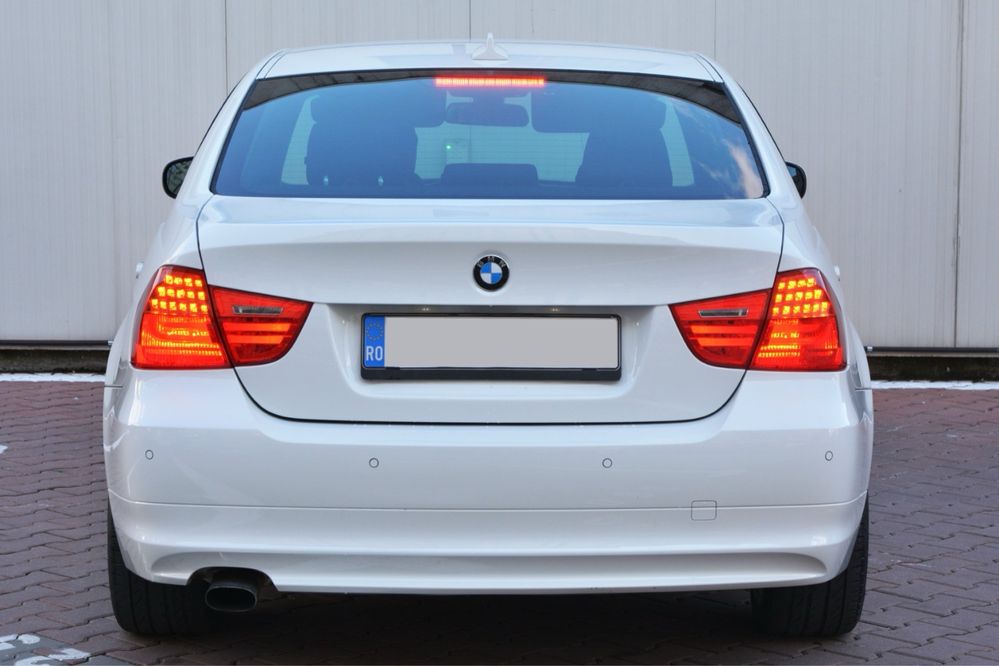 BMW Seria 3 E90 // Facelift // Euro 5 // Bi-Xenon // Navigatie