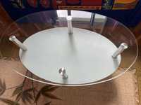 Стъклена маса за хол