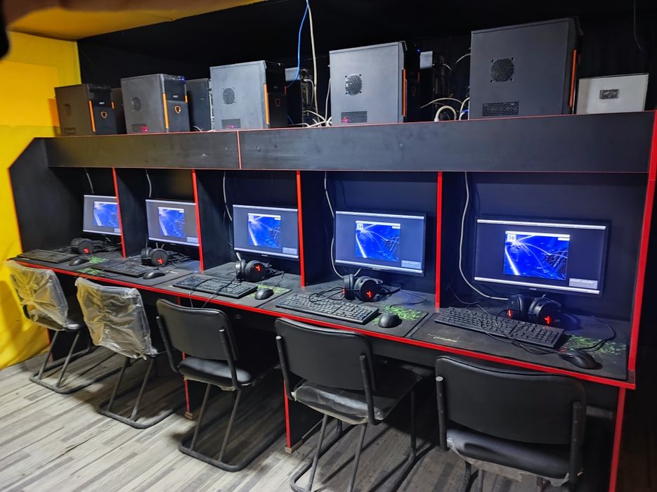 Game club 10ta komplek kompyuter sotiladi