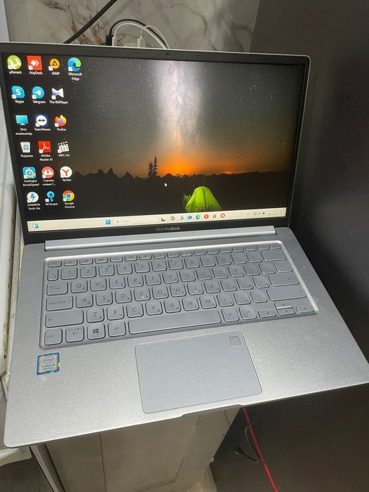 Продам ноутбук ультрабук Asus vivo book