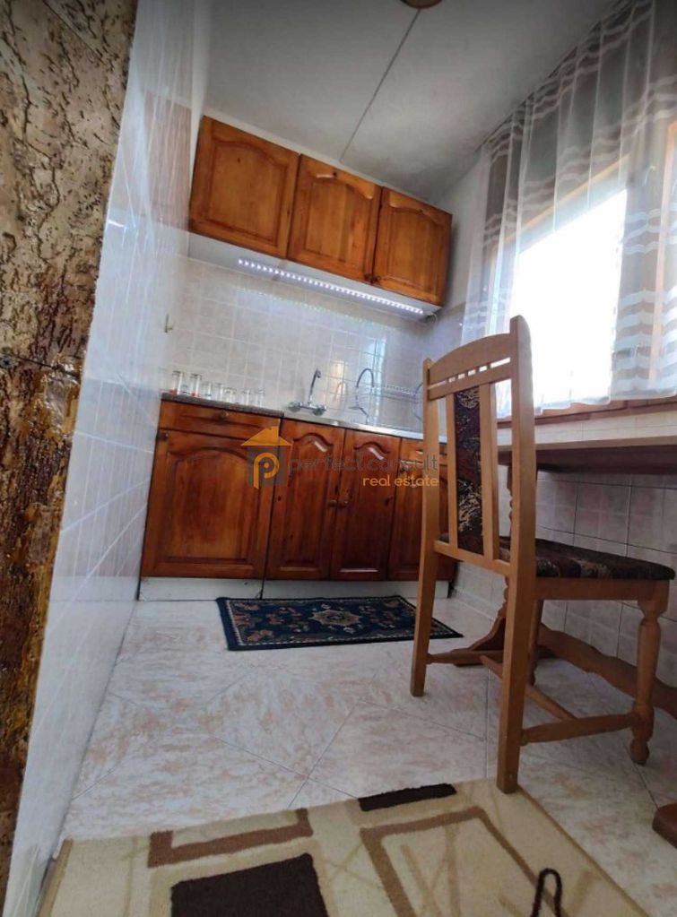 Дава се под наем Едностаен апартамент в Пловдив, Съдийски - 40 кв.м за 200 € - Снимка #2