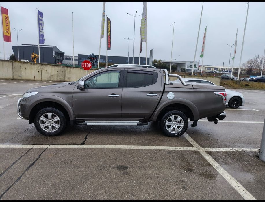 Vând Mitsubishi L200 Triton 4x4 anul 2016