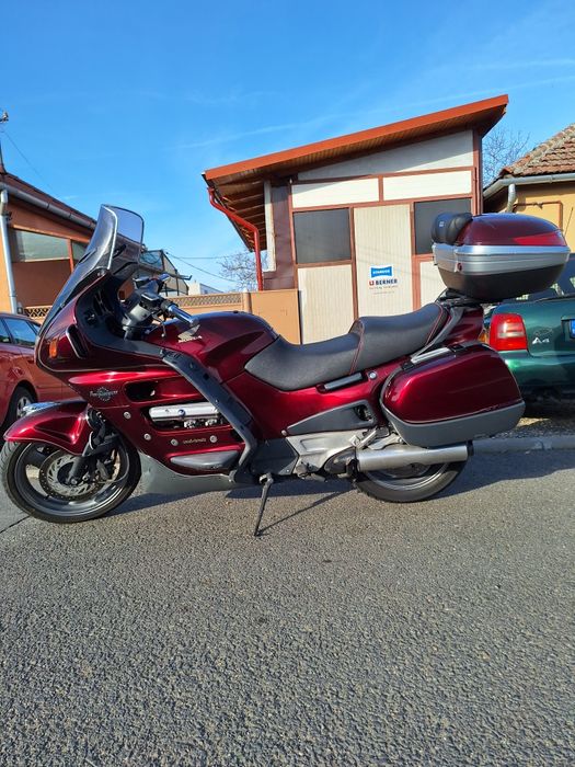 De vânzare( sau schimb cu enduro) Honda st 1100 Pan European