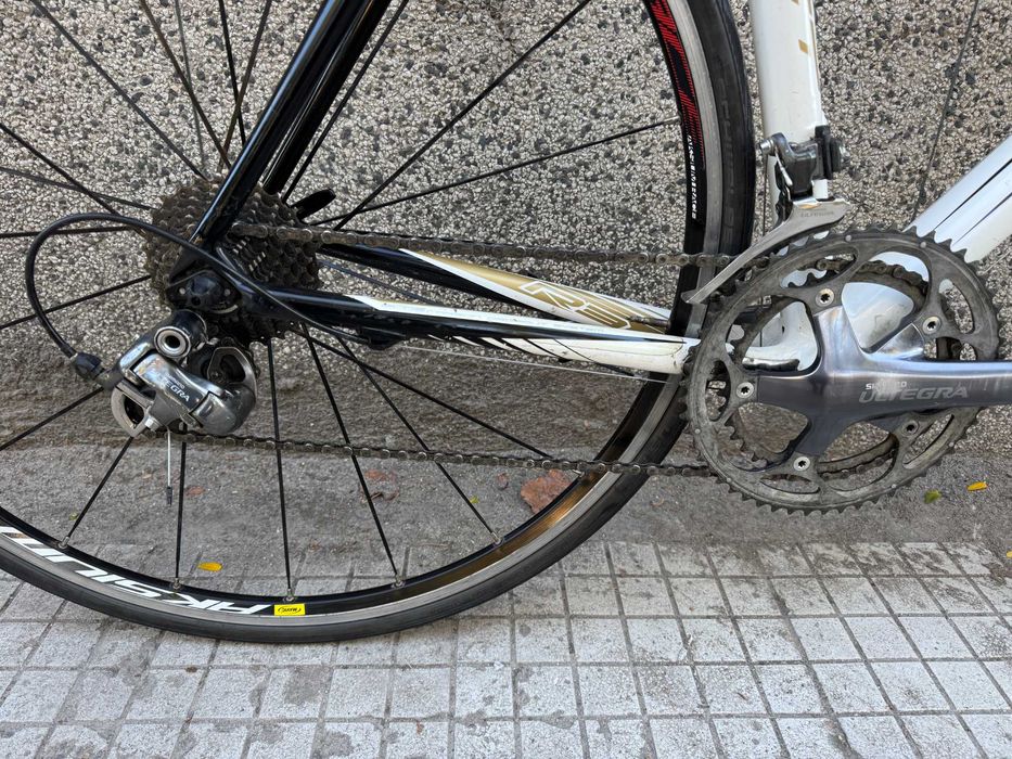 Scott Addict R3 Carbon/Shimano Ultegra 2x10/7.85 kg.