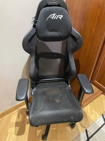 Компьютерное кресло DX RACER D7200 AIR-R1S-N.N-B4