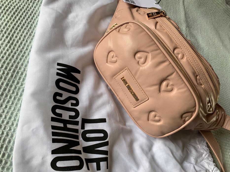 Чанта за кръста LOVE MOSCHINO