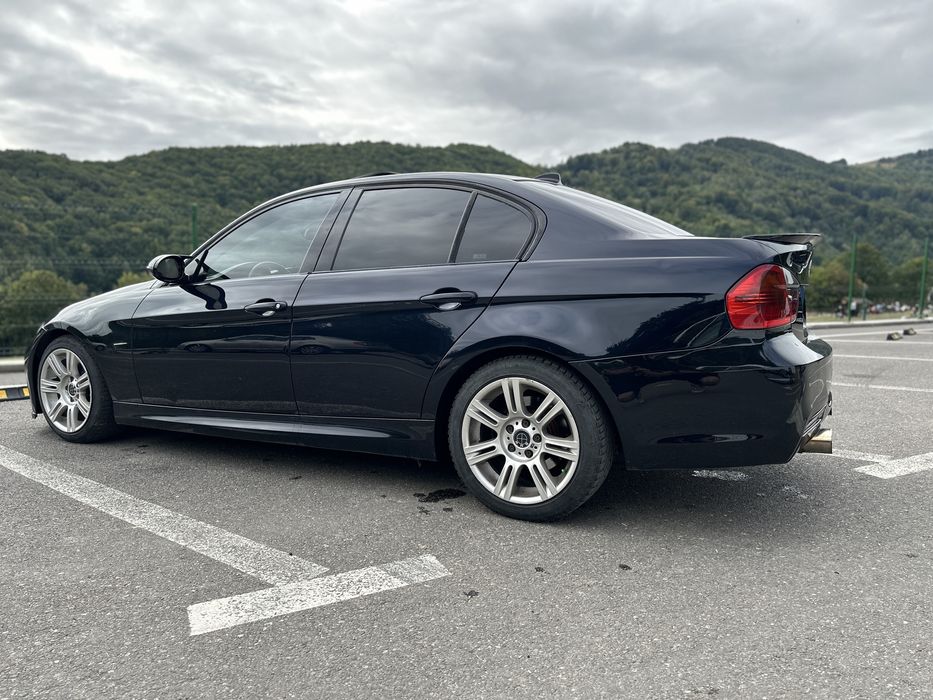 Bmw e90 320d.