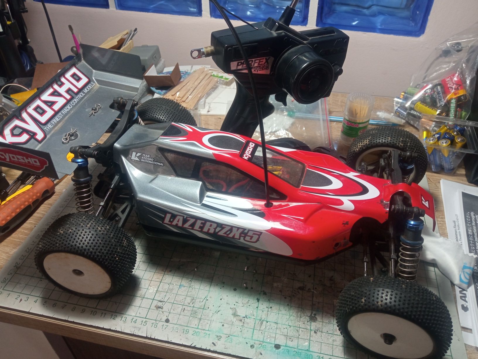 Automodel kyosho lazer zx5 RTR