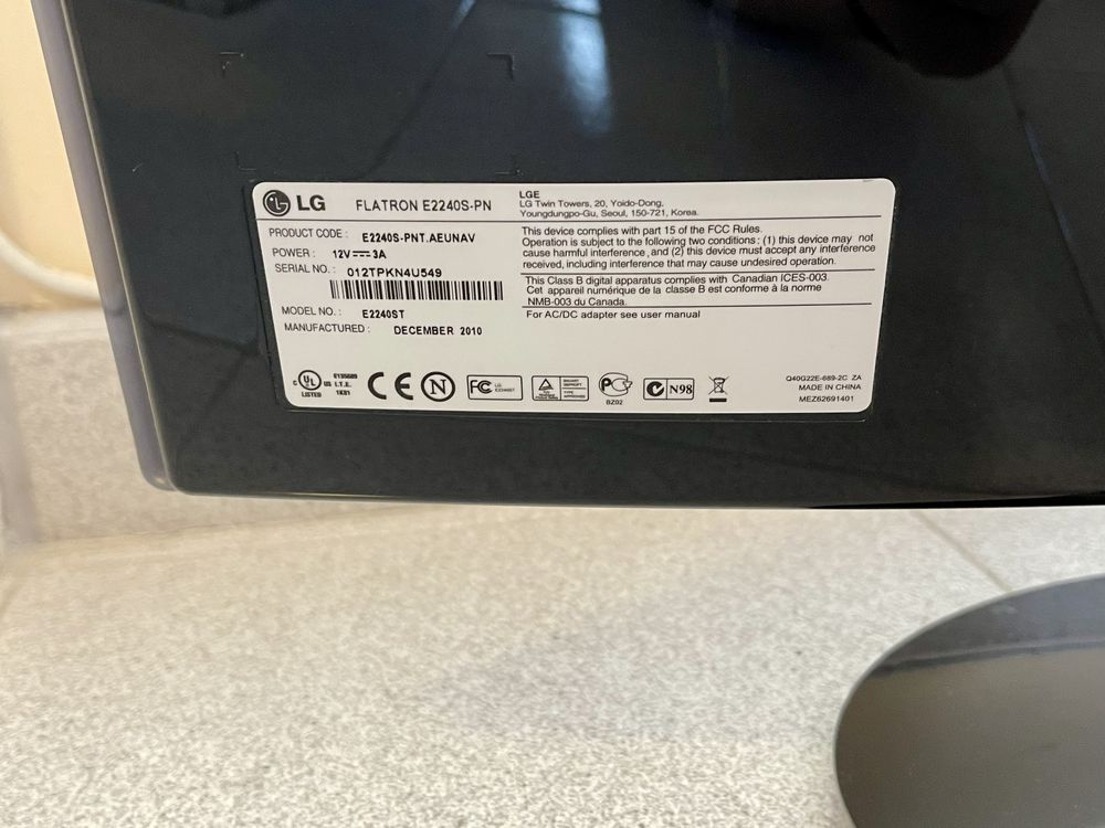 LED Монитор LG E2240S 22”