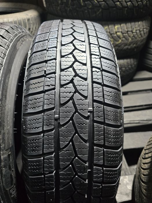 Anvelope 195/65 R15 RIKEN de iarna