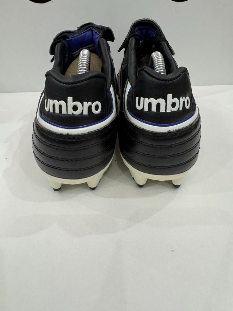 Бутонки UMBRO SPECIAL .Номер 42.5