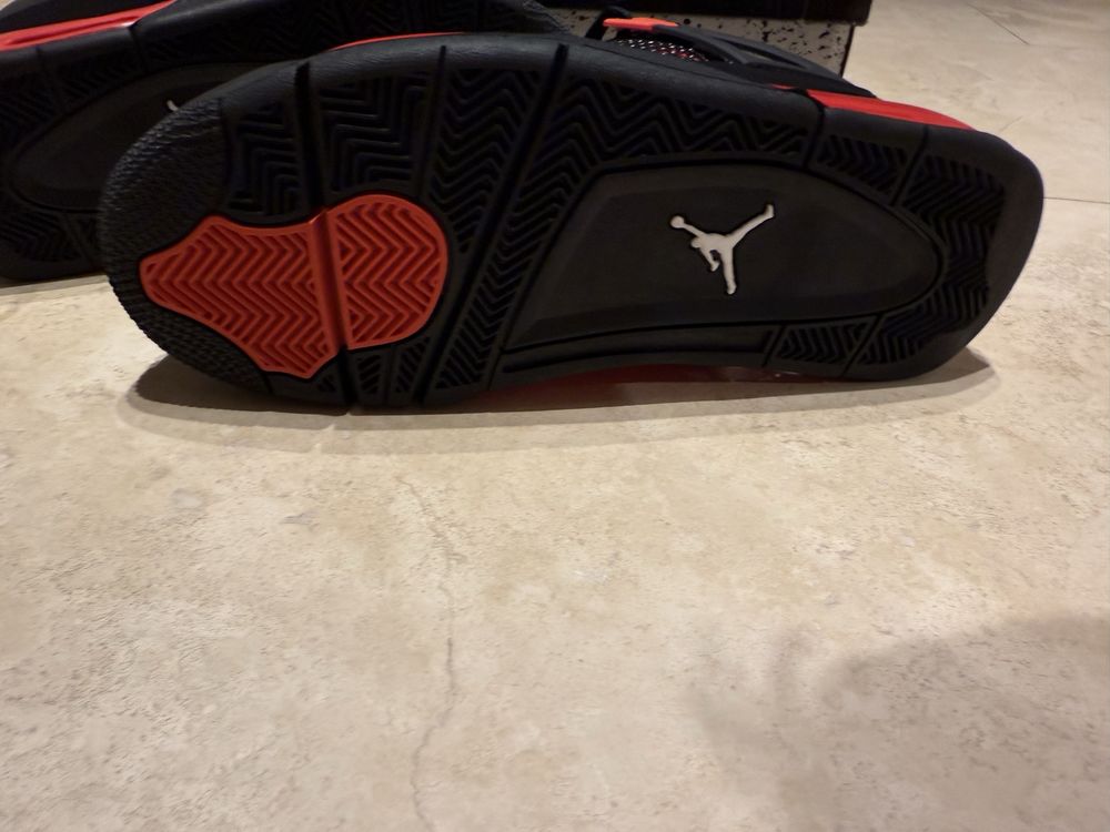 Jordan 4 Red Thunder / 2025