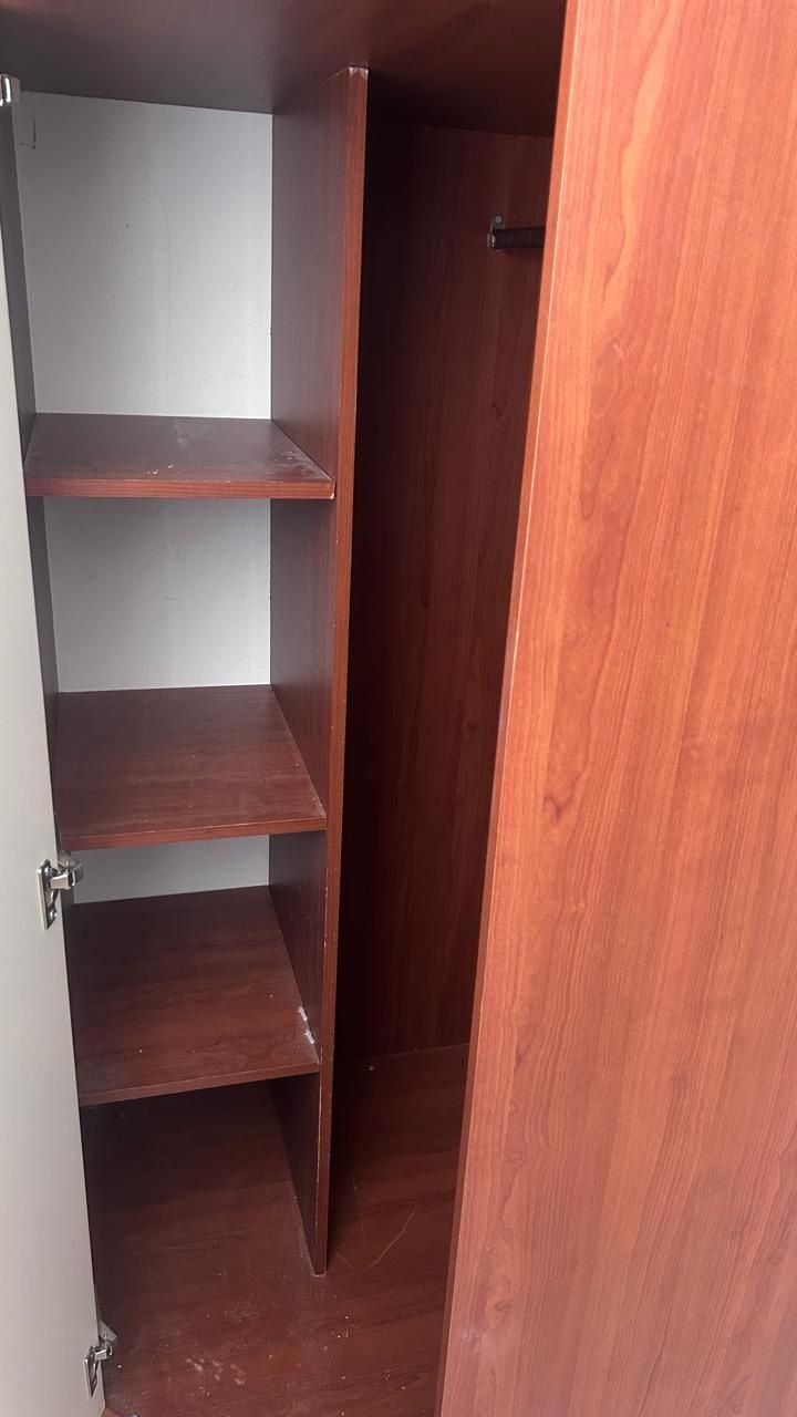Угловой шкаф для спальни