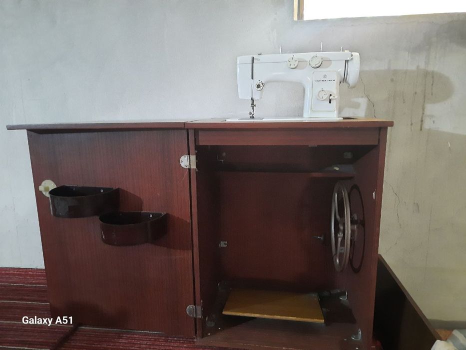 Srochniga chayka tikuv mashinasi sotiladi kup ishlatilmagan