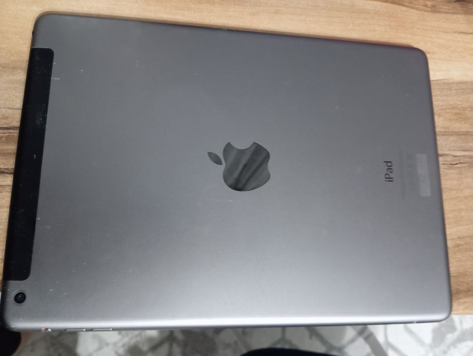 Айпад Эйр продам