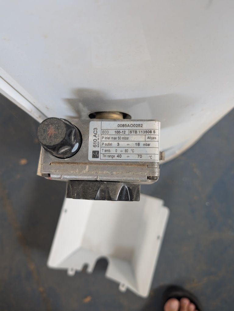 Газов Бойлер Vaillant 130л