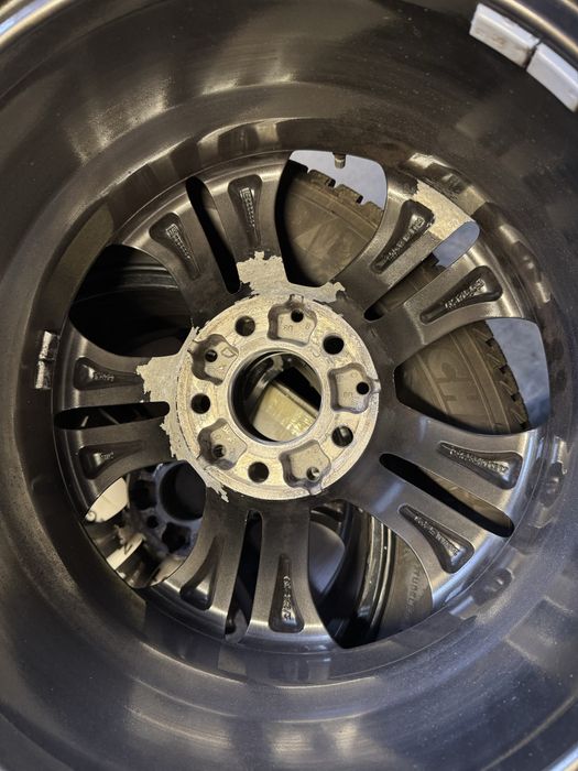 Super set Jante Mercedes GLC + Anvelope iarna 235/65 R17 Michelin