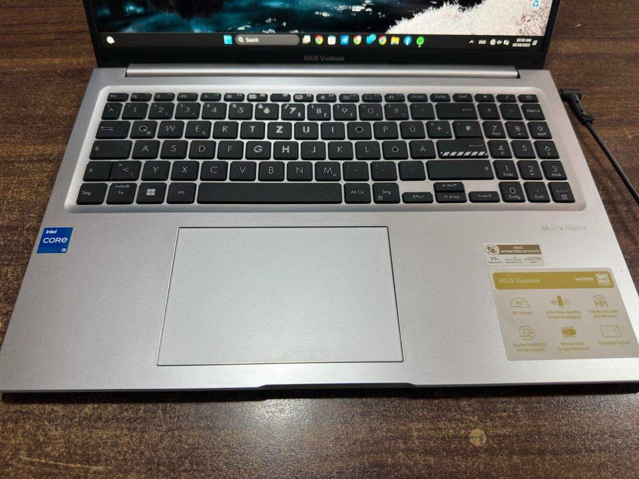 ASUS Vivobook 16 x1605e, i5-1135G7, Iris XeGraphics G7, 512GB SSD NVMe