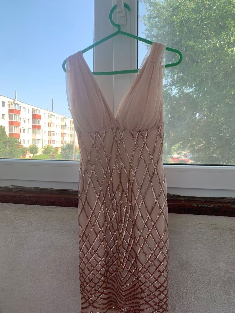 Rochie nude/roz pudra cu paiete