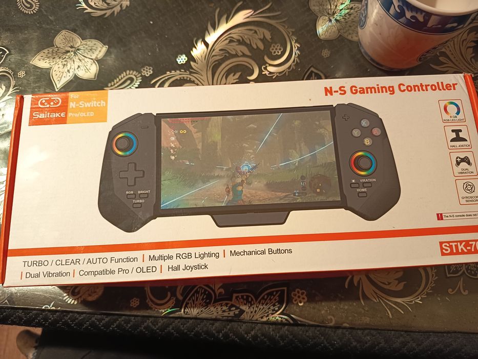 Vând joystick pentru consolă nefolosit in stare buna