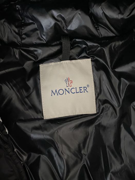 Куртка пуховик монклер