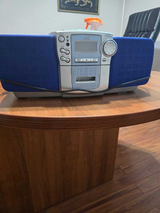 Магнитофон JVC с подключением CD дисков
