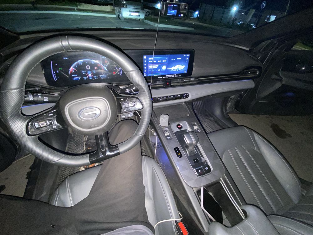 Срочно продам машину GAC EMPOW R