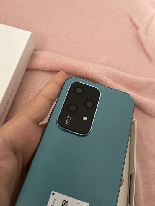Honor 200 lite nou desigilat