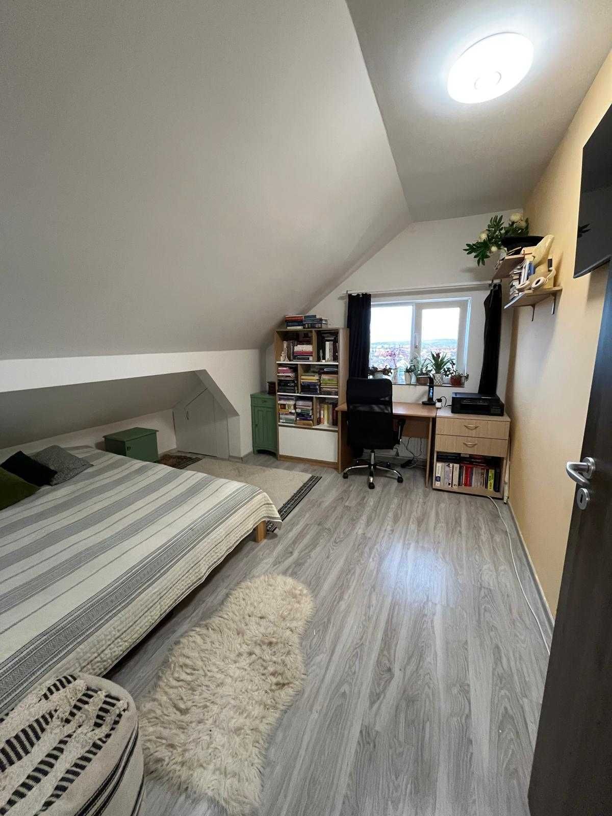 Vânzare apartament 3 camere - direct proprietar