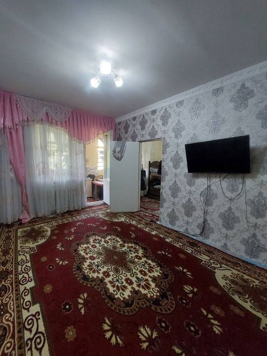 ~38м2, Балкон:1,5х6 Чиланзар-19 Ор:101-Школа Продаётся Квартира