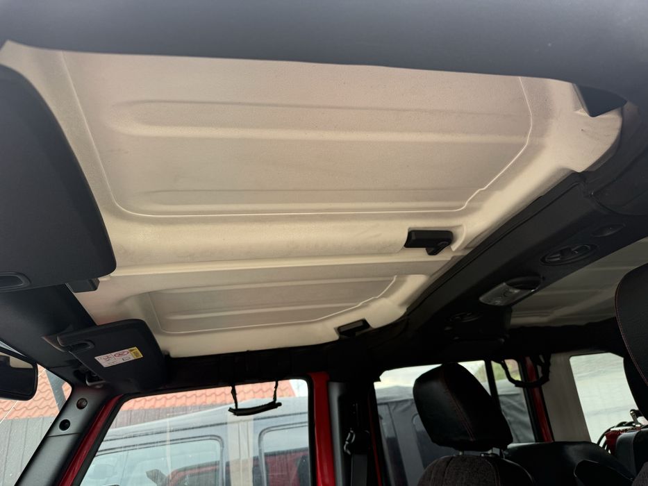 Vand Jeep Wrangler Rubicon JKU