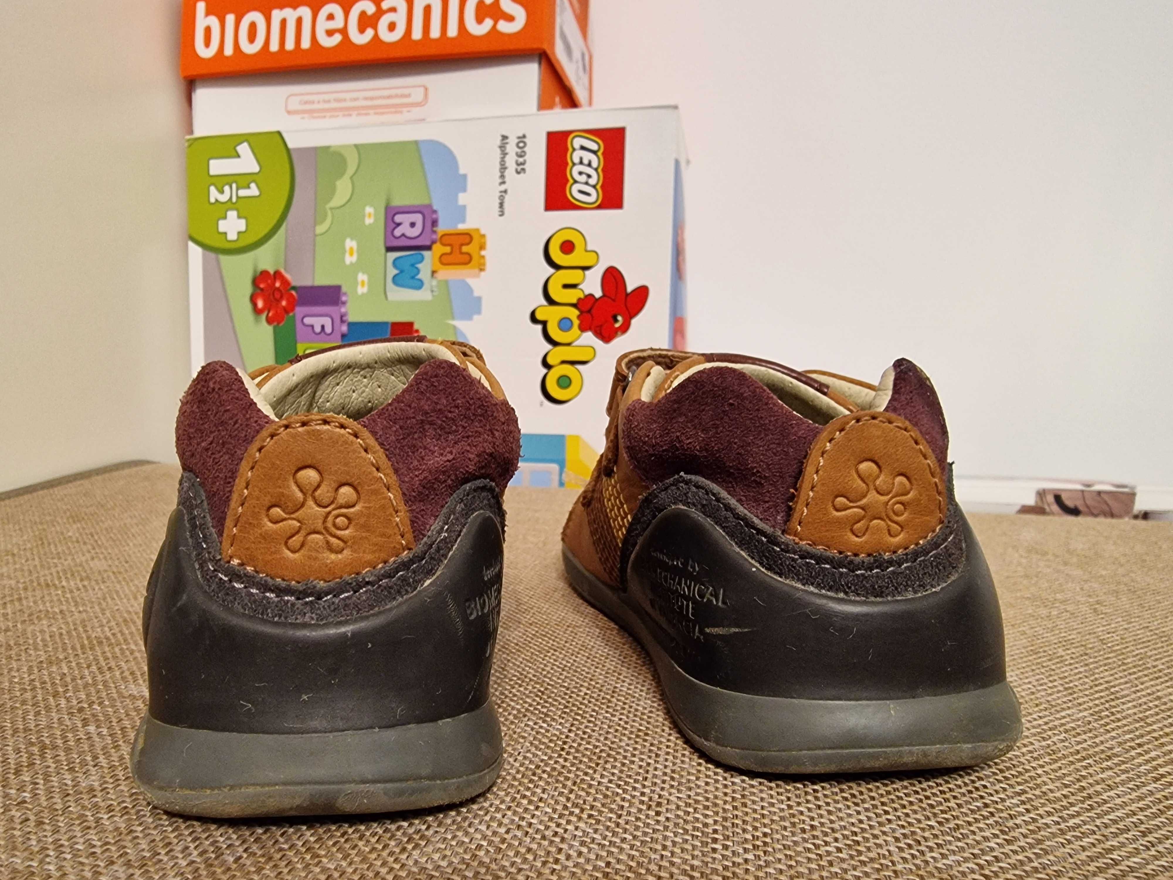 Pantofi baieti Biomecanics, marimea 22