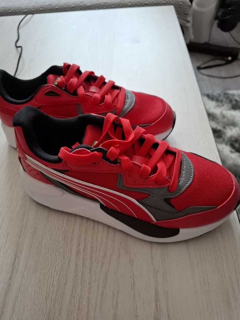 Adidași   Puma ..