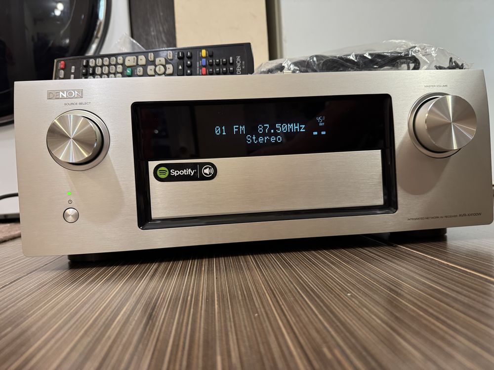 Denon AVR-X4100 Пълен комплект .Като нов Bluetooth