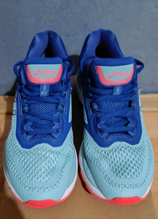 Дамски маратонки ASICS