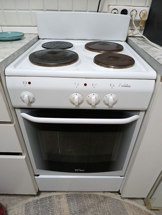 Продам электрическую плиту