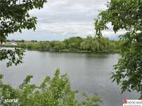 Vila Moderna Cu Piscina Si Vedere Catre Lac