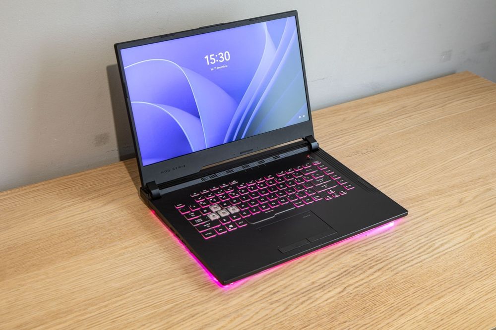 Laptop Gaming Asus ROG Strix G531, i7-9750H, GTX 1650, 32GB RAM, 144hz