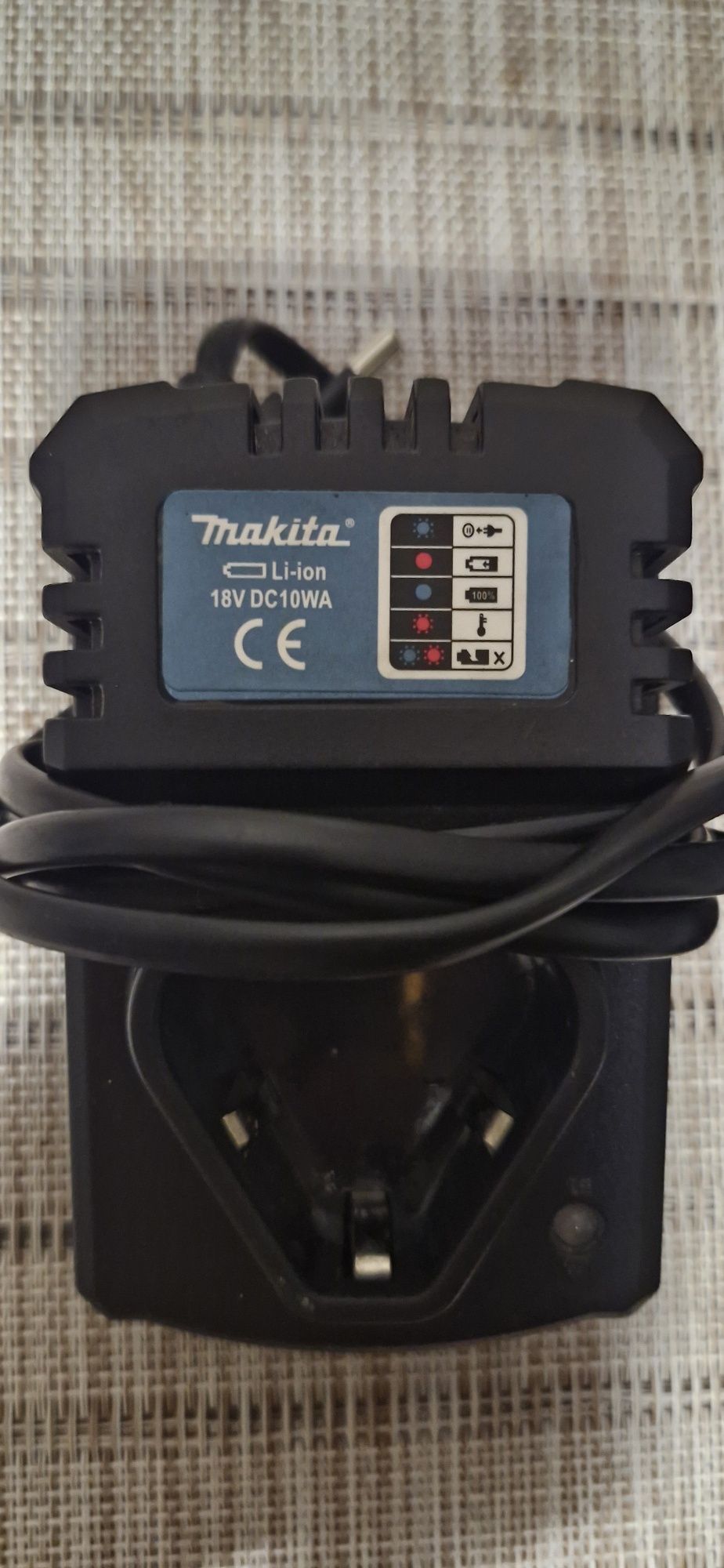 Продавам винтоверт Makita,18v.