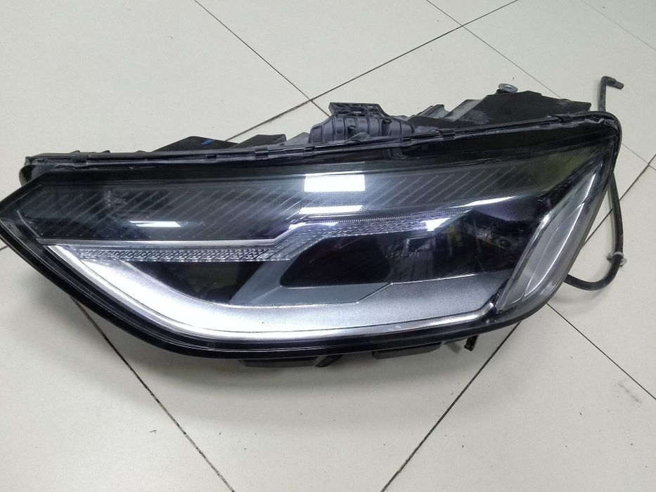 Ляв фар Audi a4b9