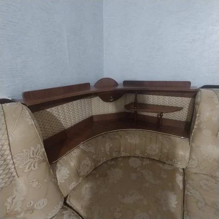 Отдам даром срочно диван 1 кресло