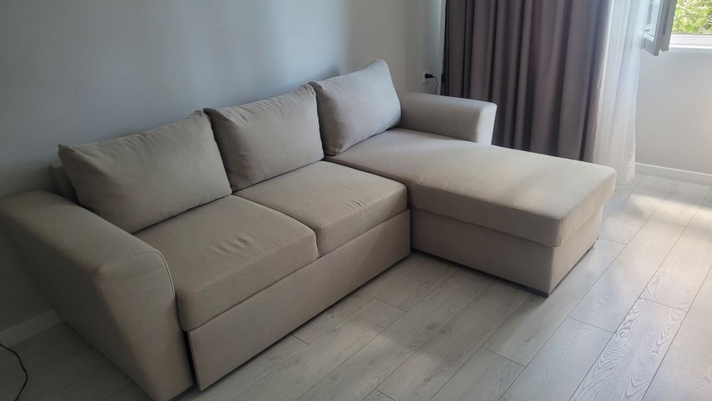 Светъл Ъглов   Диван